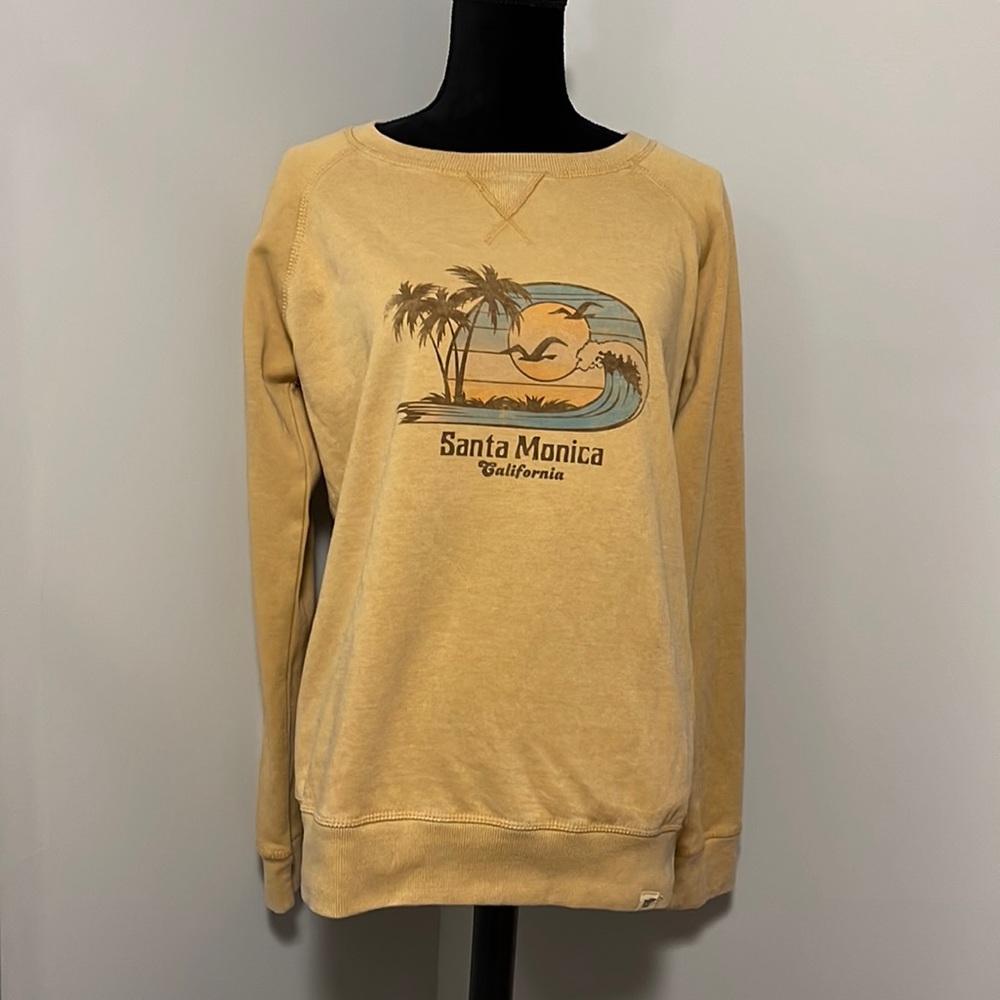 Woman’s size M mustard color crew neck sweatshirt by Blue 84
